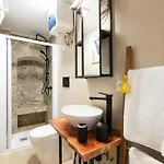 شقة Comfortable In With Modern Amenities *