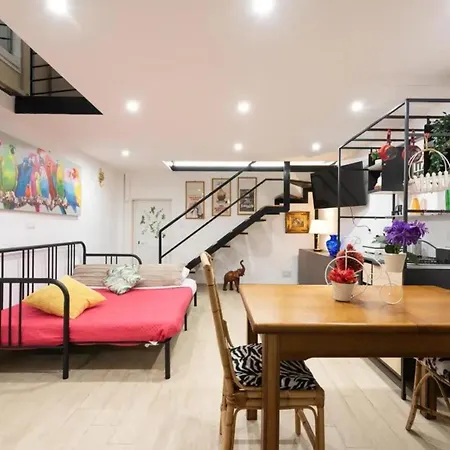 Comfortable In With Modern Amenities Apartament *