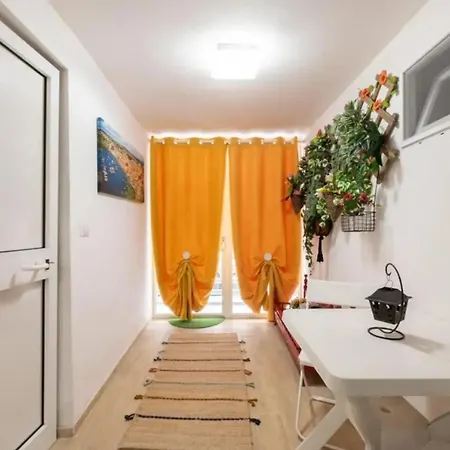 Lejlighed Comfortable In With Modern Amenities *